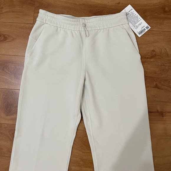 Lululemon Women Softstreme High Rise Pant Regular Length Sz 8 Bone New With Tag - Picture 3 of 9
